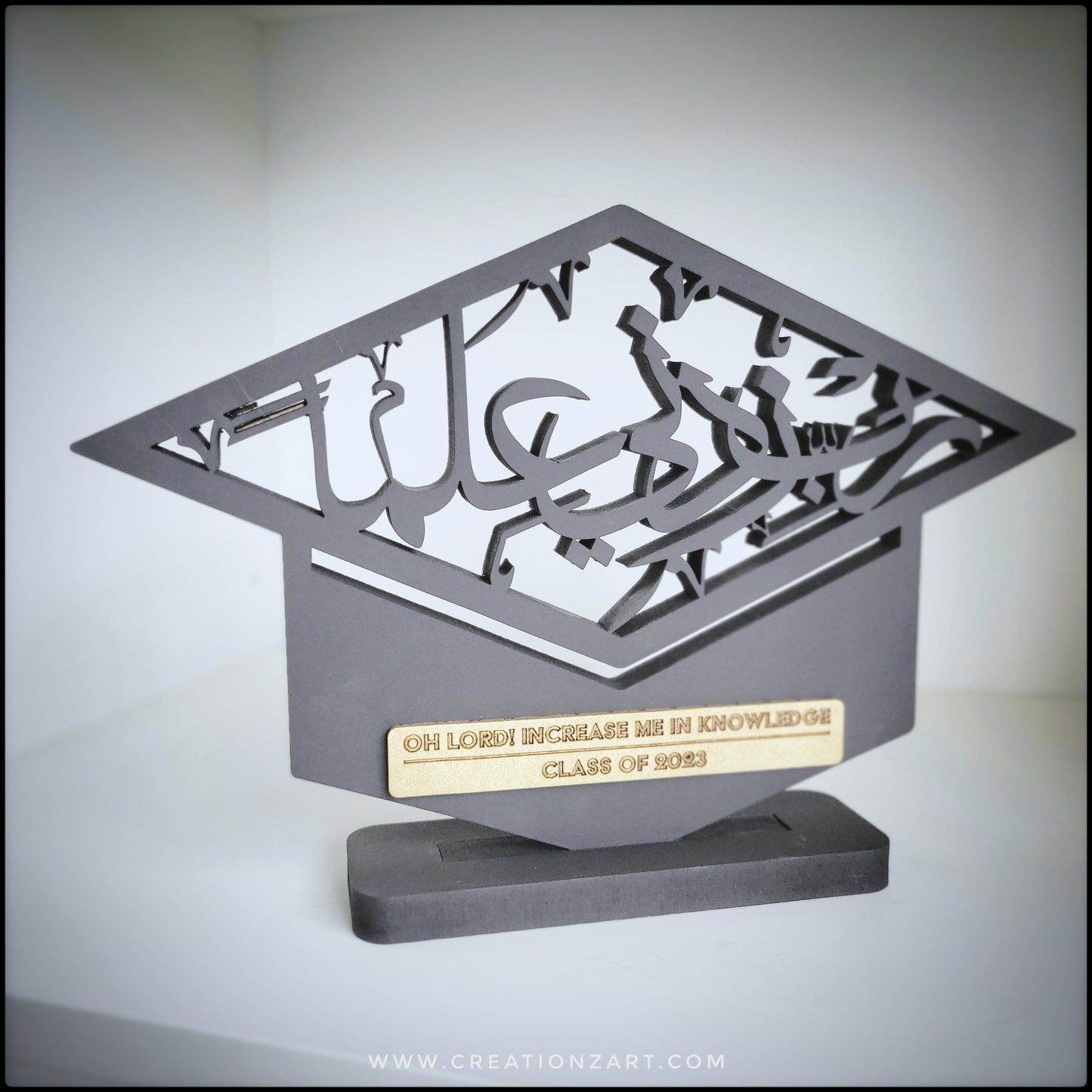 Graduation table top art