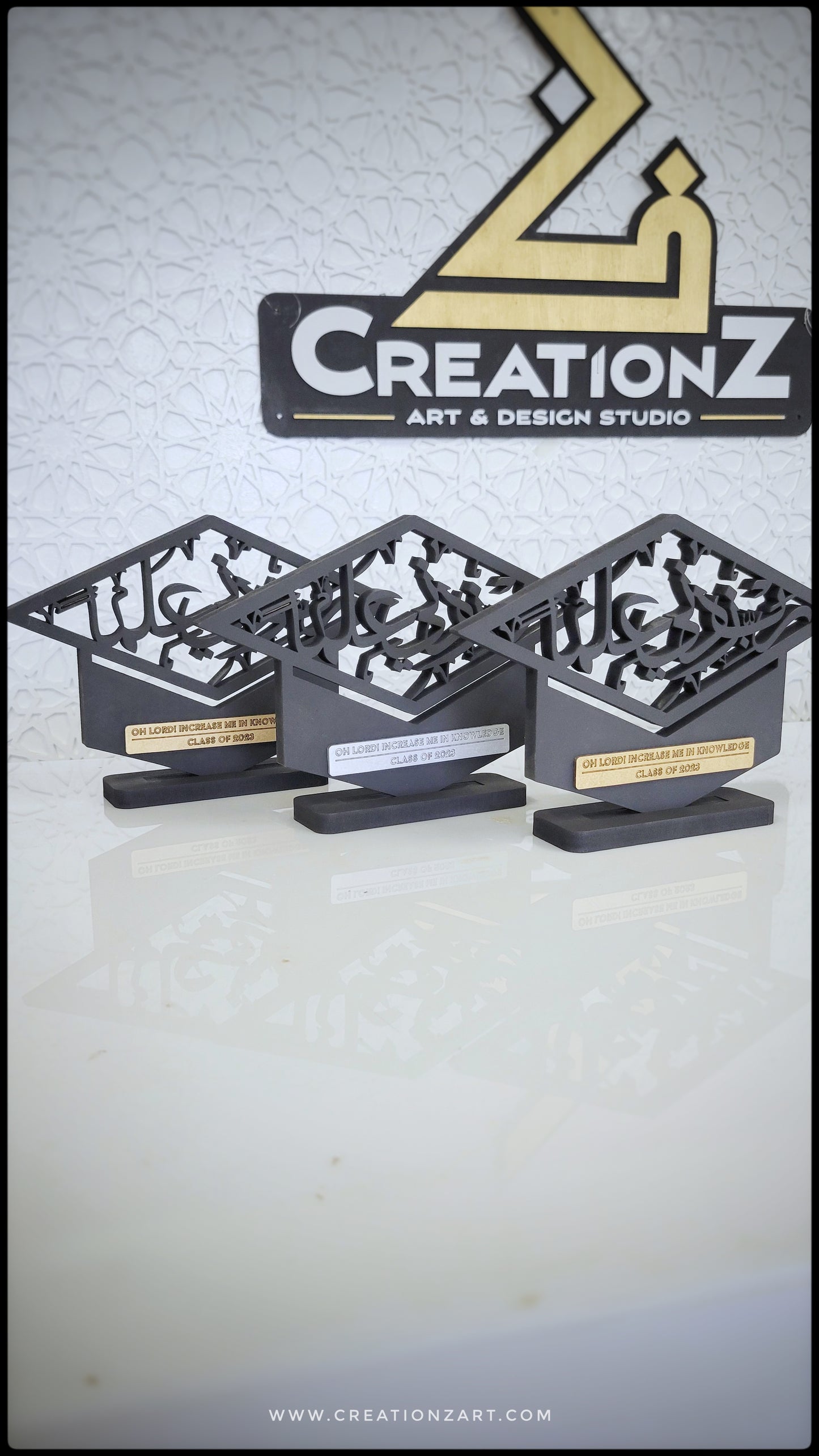 Graduation table top art