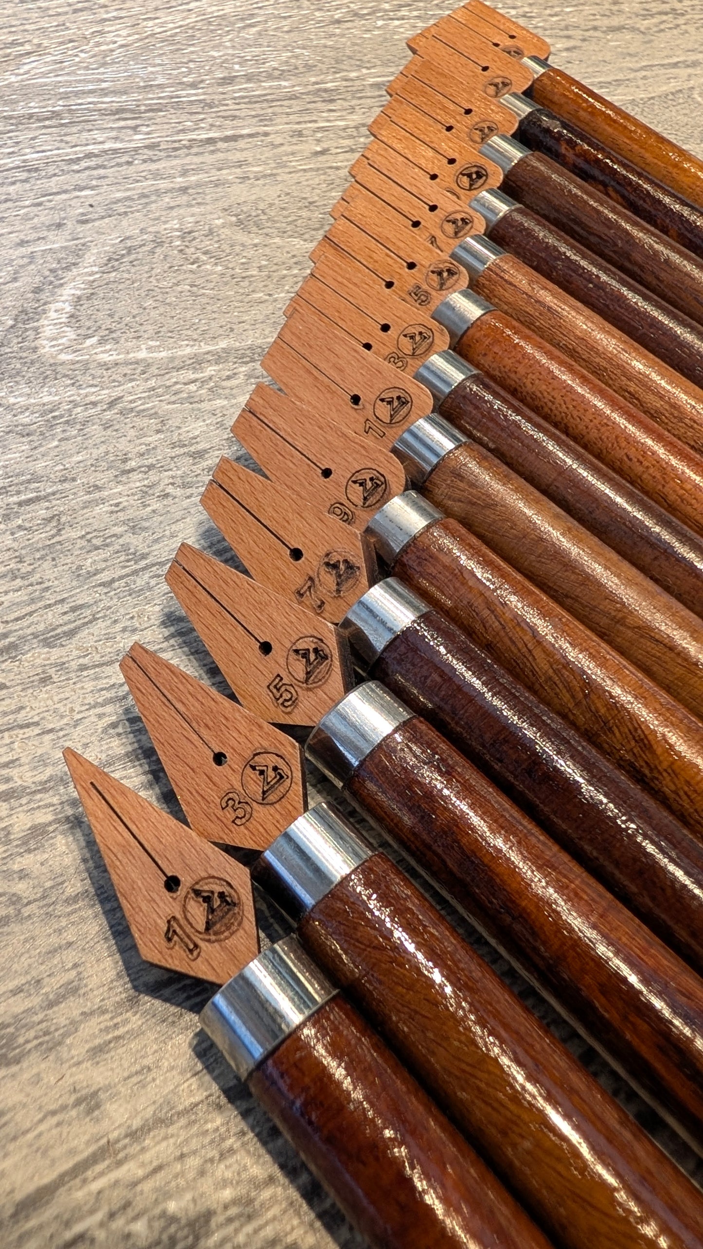 Arabic calligraphy pens