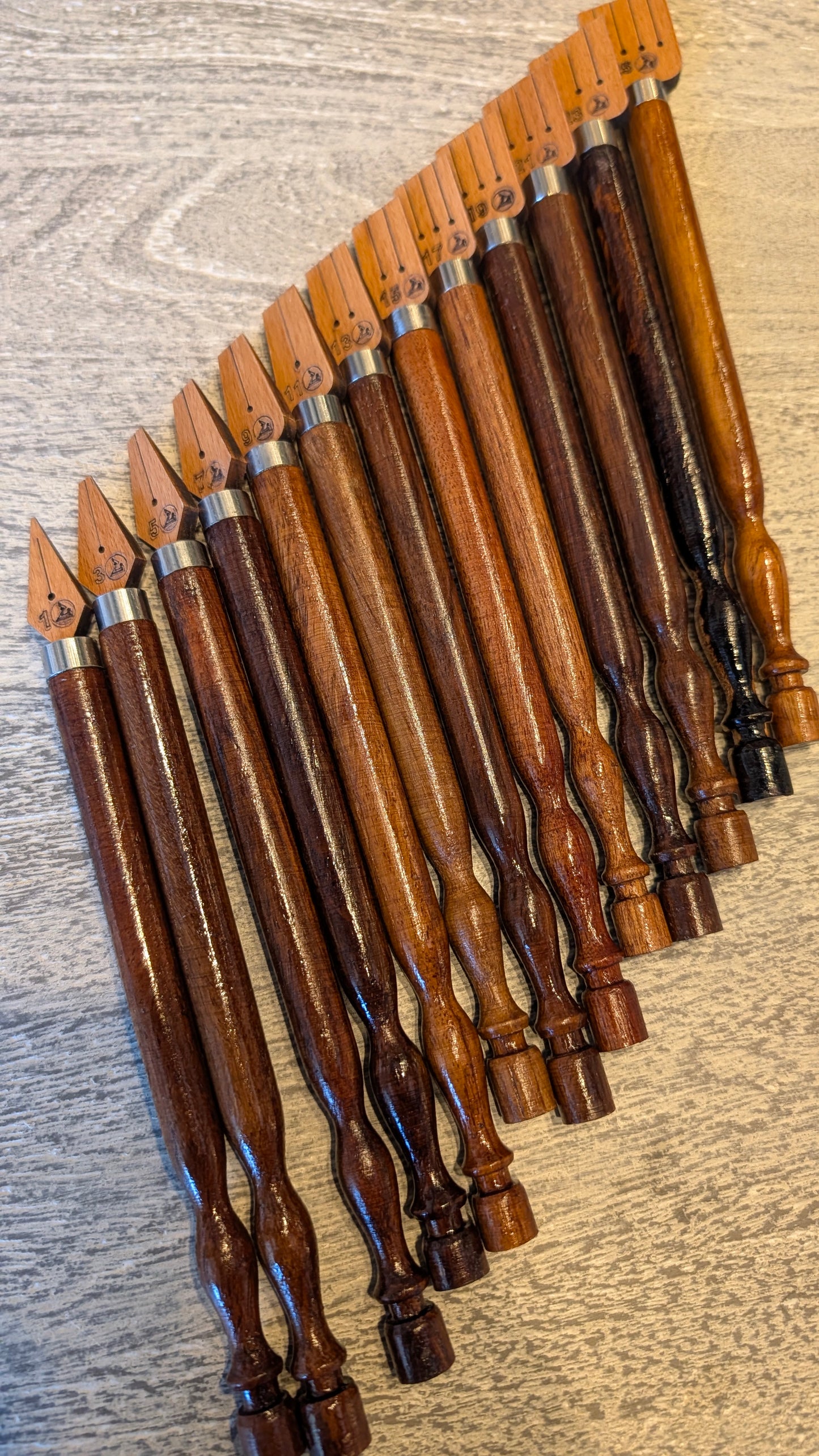 Arabic calligraphy pens