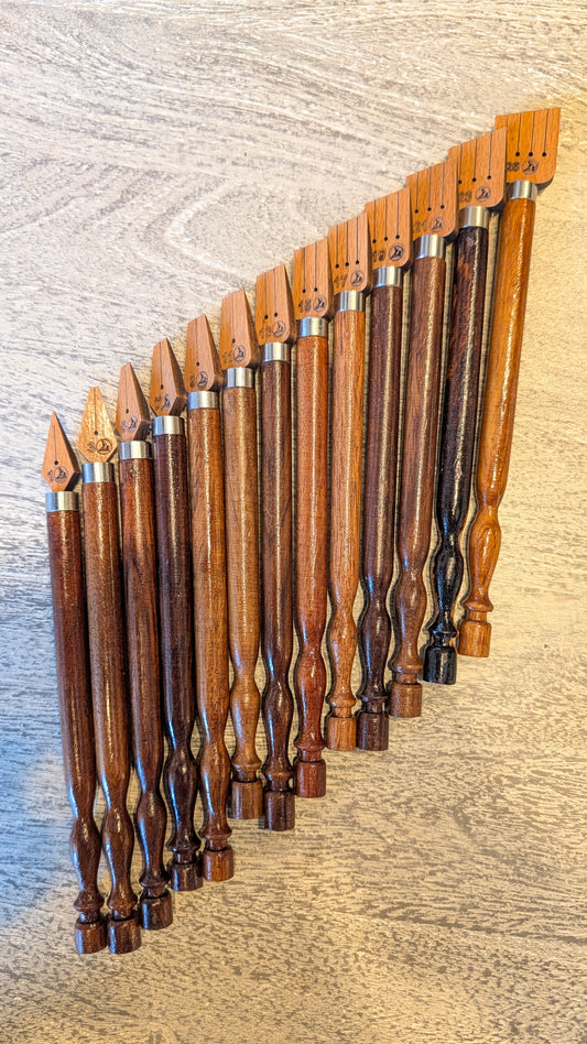 Arabic calligraphy pens